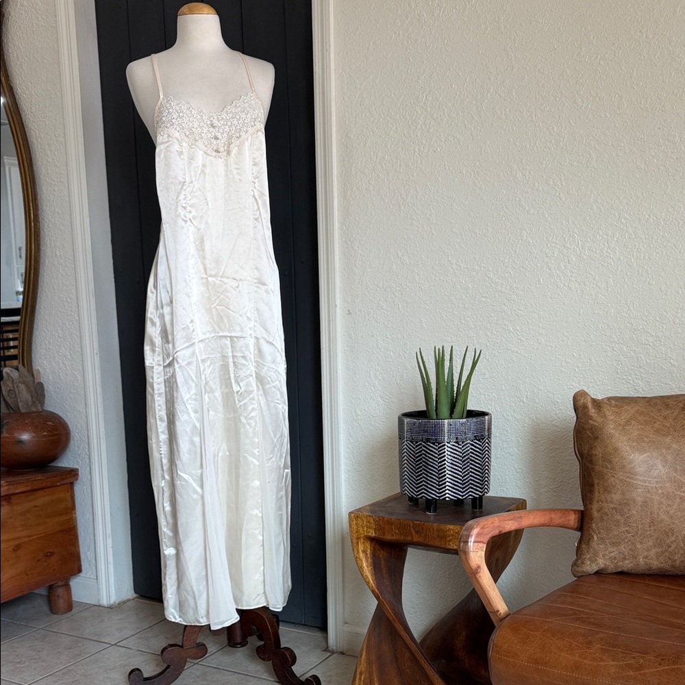Gilligan & O'Malley VTG Lace Chemise